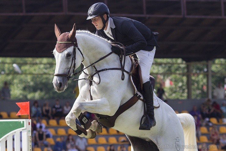 Kleistos norisinājies Pasaules kausa posms jāšanas sportā šķēršļu pārvarēšanā 102729