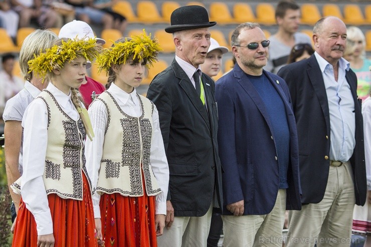 Kleistos norisinājies Pasaules kausa posms jāšanas sportā šķēršļu pārvarēšanā 102741