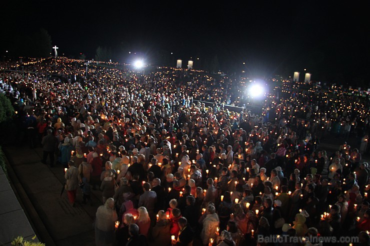 Svētās Jaunavas Marijas debesīs uzņemšanas svētki Aglonā 14.08.2013 - Tautas Krusta ceļš 103227