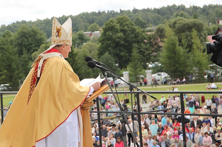 Svētās Jaunavas Marijas debesīs uzņemšanas svētki Aglonā 15.08.2013 103275