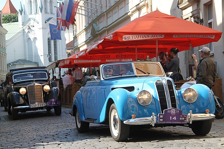 17.08.2013 Rīgas svētku ietvaros norisinājās gada lielākais seno spēkratu salidojums «Rīga Retro 2013». Foto sponsors: www.grandpalaceriga.com 103443