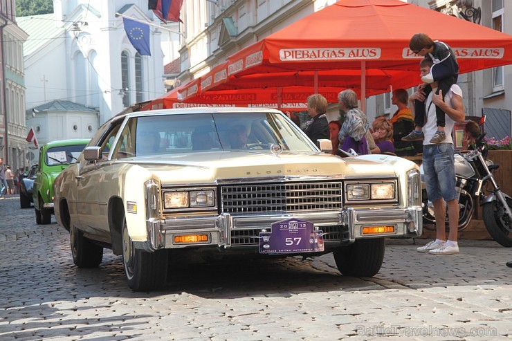 17.08.2013 Rīgas svētku ietvaros norisinājās gada lielākais seno spēkratu salidojums «Rīga Retro 2013». Foto sponsors: www.grandpalaceriga.com 103476