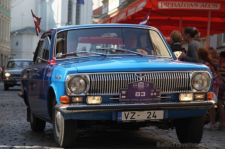 17.08.2013 Rīgas svētku ietvaros norisinājās gada lielākais seno spēkratu salidojums «Rīga Retro 2013». Foto sponsors: www.grandpalaceriga.com 103511