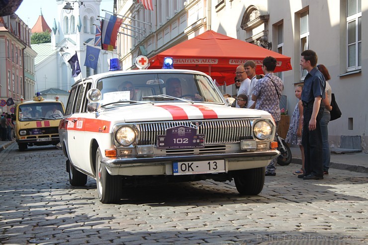 17.08.2013 Rīgas svētku ietvaros norisinājās gada lielākais seno spēkratu salidojums «Rīga Retro 2013». Foto sponsors: www.grandpalaceriga.com 103519