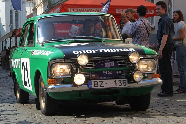 17.08.2013 Rīgas svētku ietvaros norisinājās gada lielākais seno spēkratu salidojums «Rīga Retro 2013». Foto sponsors: www.grandpalaceriga.com 103524