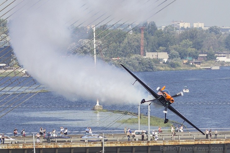 Skats uz Rīgas aviošovu no Radisson Blu Daugava 103567