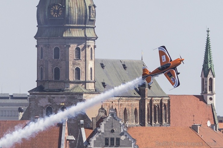 Skats uz Rīgas aviošovu no Radisson Blu Daugava 103569