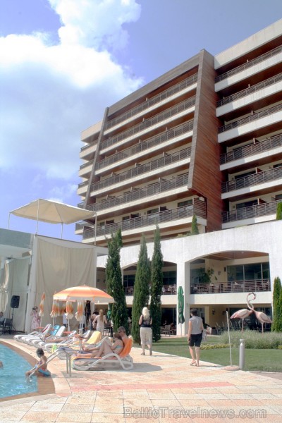 Kūrortā ir 43 viesnīcas (2, 3, 4 zvaigžņu), kuras var uzņemt vairāk nekā 14 900 atpūtnieku.
Foto sponsors: www.novatours.lv 103672