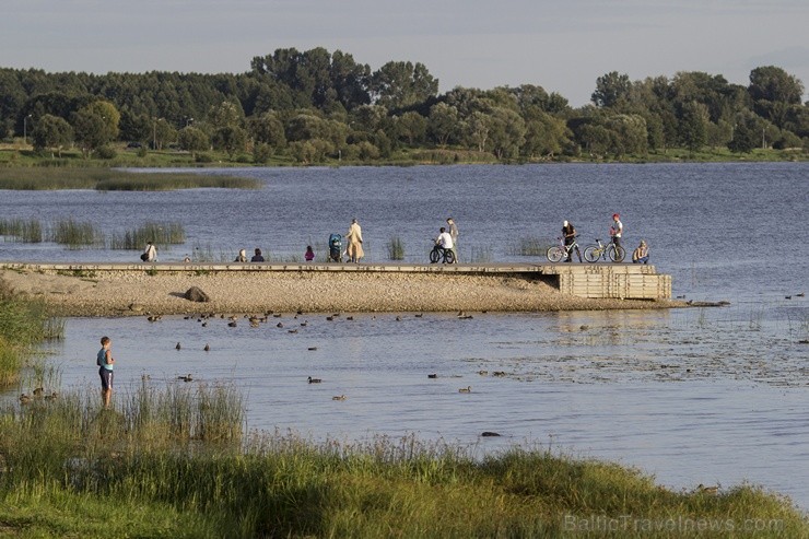 Ķengaraga promenāde kļuvusi par populāru daudzu iedzīvotāju atpūtas vietu 104271