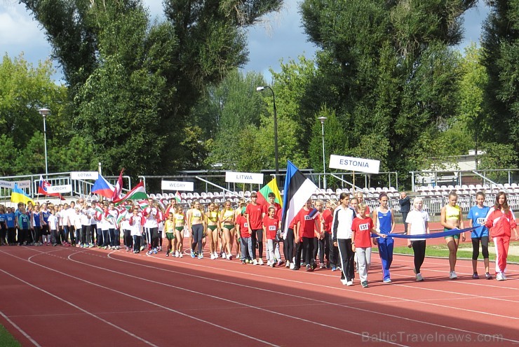 Starptautiskajās bērnu vieglatlētikas spēlēs «VII International Childrens Athletics Games» piedalījās komandas no Latvijas, Lietuvas, Igaunijas, Polij 104597