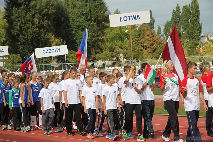 Starptautiskajās bērnu vieglatlētikas spēlēs «VII International Childrens Athletics Games» piedalījās bērni, kuri ir dzimuši no 2000 līdz 2002. gadam 104598