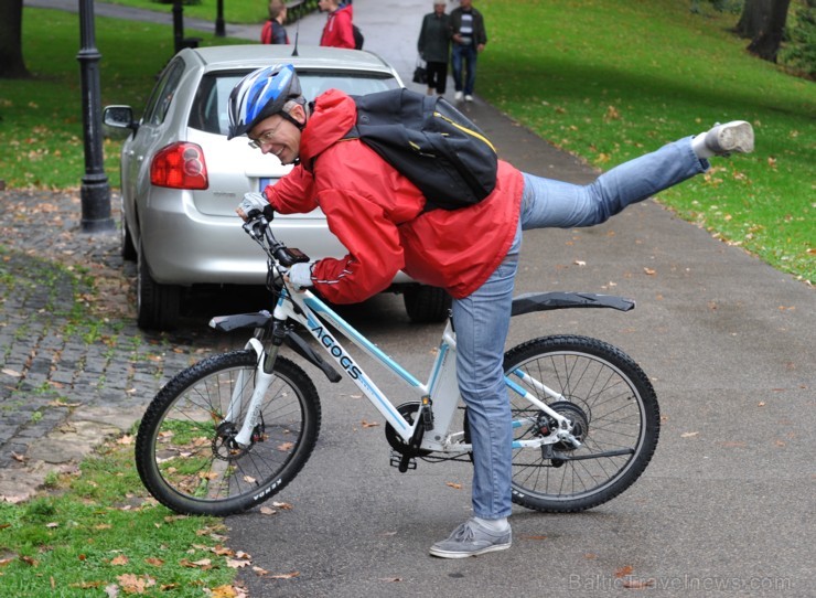 Divriteņu transports ir visātrākais un izdevīgākais pārvietošanās līdzeklis rīta sastrēgumstundā, pierādījis Mobilitātes nedēļas ietvaros veiktais sat 105990