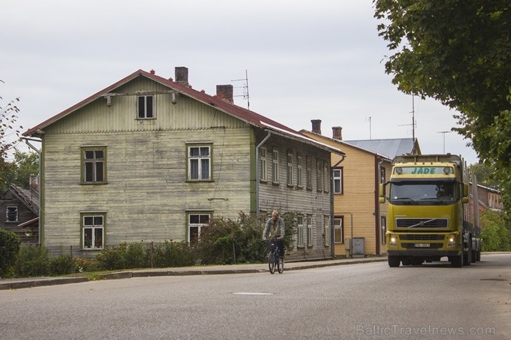 Mazsalaca pārsteidz ar latvisku vidi, interesantu ainavu un koka apbūvi 106027