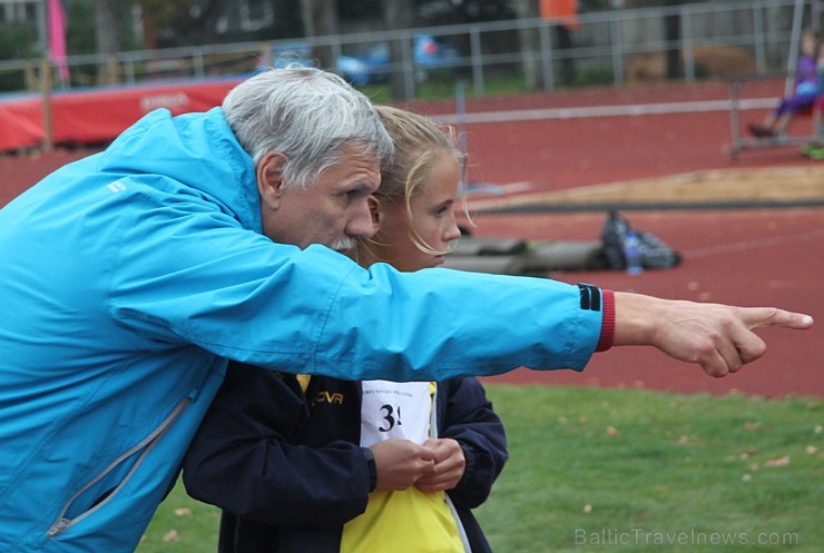 Ogres NSC atklātās sacensības vieglatlētikā «Iesildamies rudenim» D grupai, kurās 20.09.2013 ņēma dalību vairāku Latvijas novadu jaunie sportisti 106216