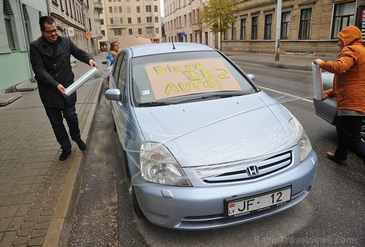 Dienas bez auto galvenās aktivitātes norisinājās Kaņepes kultūras centrā, kur tika atklāta Open bike pašapkalpošanās velo darbnīca, varēja izmēģināt e 106448