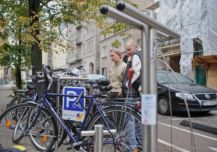 Viens no nozīmīgākajiem Dienas bez auto notikumiem bija pirmās pašapkalpošanās velo darbnīcas Open bike atklāšana Kaņepes kultūras centrā 106458