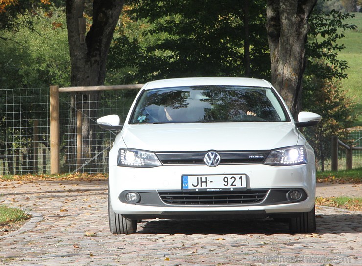 Latvijas «Gada auto 2014» pretendents: Volkswagen Jetta Hybrid 106770