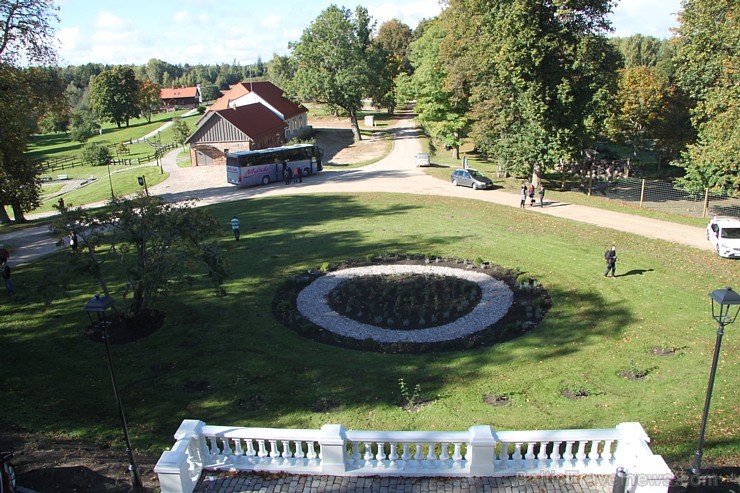 «Latvijas Gada auto 2014» testa brauciena dalībnieki bauda Piena muižas - Berghof viesmīlību (www.pienamuiza.lv) 106787