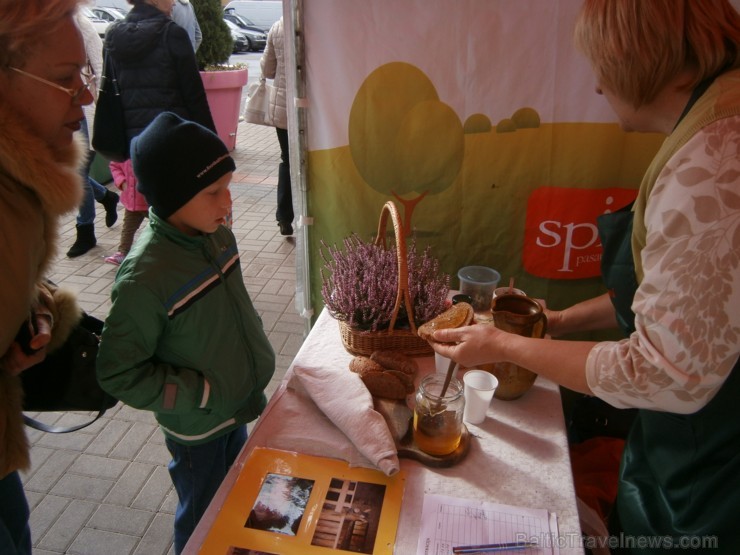 Nedēļas nogalē, 27. un 28. septembrī, Lauku labumu tirdziņā pie tirdzniecības kompleksa Spice, norisinājās Lielāko dārza velšu parāde, kurā apmeklētāj 107056