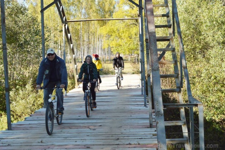 05.10.2013 vairāki velobraucēji piedalījās Gulbenes novada atklājumu tūrē ar velo, kuras laikā tika izmēģināts rekonstruētā ceļa Gulbene-Rēzekne jauna 107354