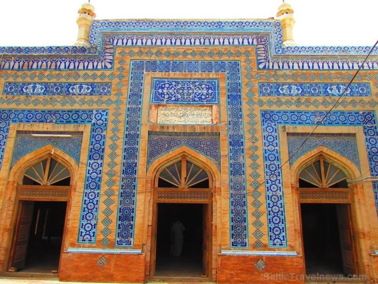 Jalaluddin Surkh Bukhari mošeja Uch Sharif. Vairāk par ceļojumu - www.impro.lv 107446