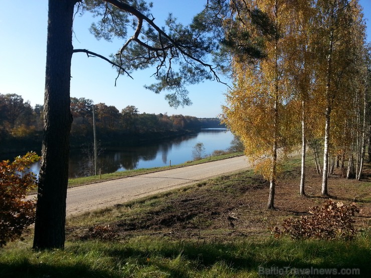 Ventspils TIC iesaka doties Zelta rudens ekskursijā par Ventspils novadu. Maršruts: Ventspils- Vārve- Zūras- Vendzavas- Zlēkas- Piltene- Landze- Vents 107616