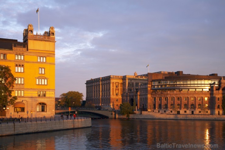 Kādās krāsās Zviedrijas galvaspilsēta Stokholma izkrāsojas rudenī. Vairāk informācijas interneta vietnē www.visitsweden.com 107622