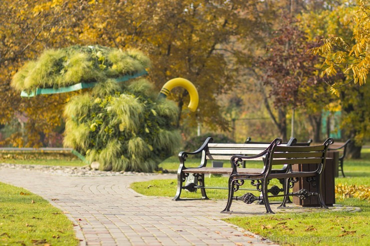 Siguldas spieķu parks ir veltījums Siguldas raksturīgākajam suvenīram – pastaigu spieķim 107912