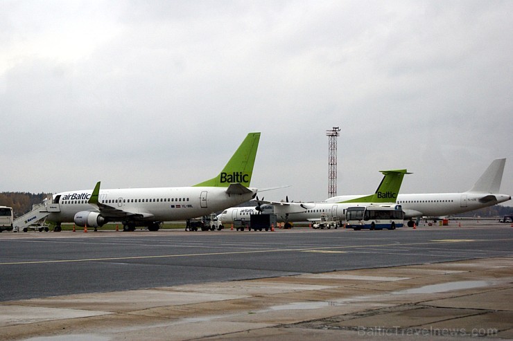 Latvijas nacionālā aviokompānija airBaltic 24.10.2013 svinīgi atklājusi savu īpašā dizaina Boeing 737 lidmašīnu, lai atzīmētu sadarbības uzsākšanu ar  108281