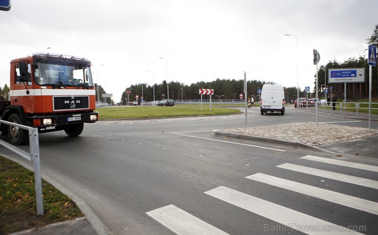 Ceļo droši! Satiksmei pilnībā atklāta Dienvidu tilta trešā kārta 108427