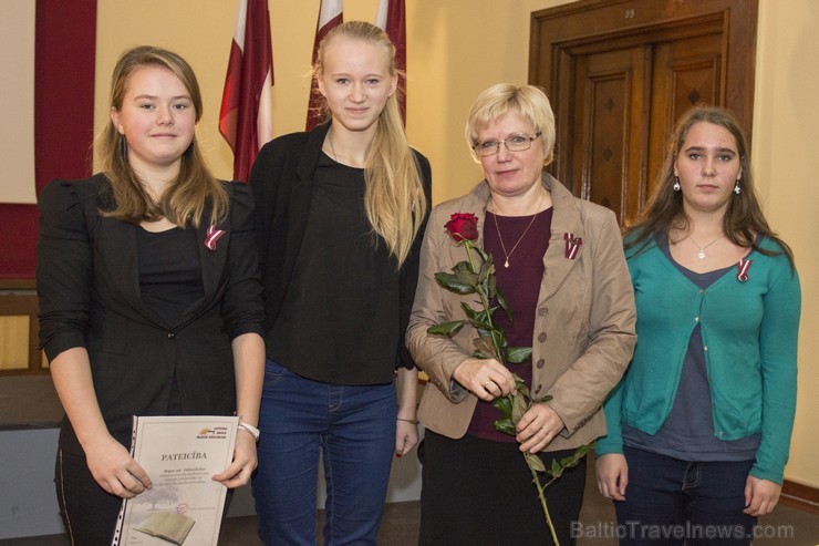 Skolu muzeju biedrība apbalvojusi labākos skolu muzejus 109415