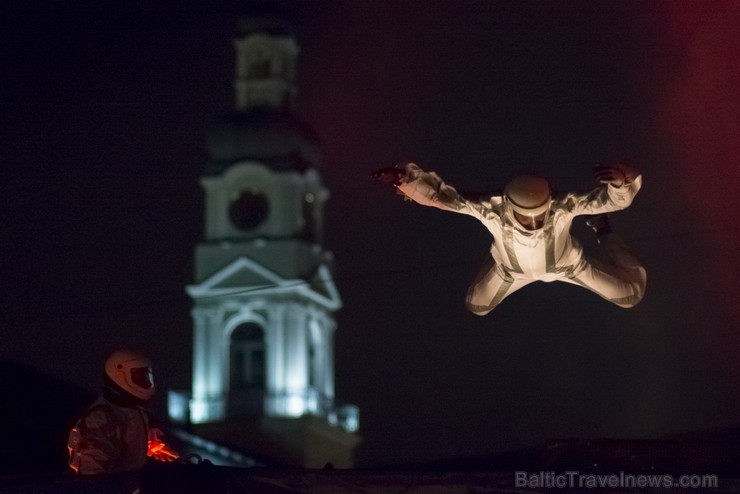 AERODIUM ar iespaidīgu uzvedumu atklāj gaismas festivālu Staro Rīga 109466