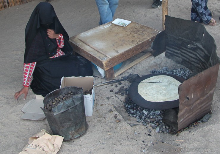 Travelnews.lv ciemojas pie beduīniem. Vairāk informācijas par ceļojumiem uz Ēģipti - www.GoAdventure.lv 109524