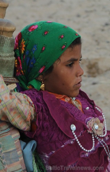 Travelnews.lv ciemojas pie beduīniem. Vairāk informācijas par ceļojumiem uz Ēģipti - www.GoAdventure.lv 109532