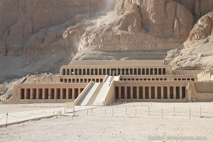 Travelnews.lv apmeklē valdnieces Hatšepsutas templi Luksorā. Vairāk informācijas par ceļojumiem uz Ēģipti - www.GoAdventure.lv 109683