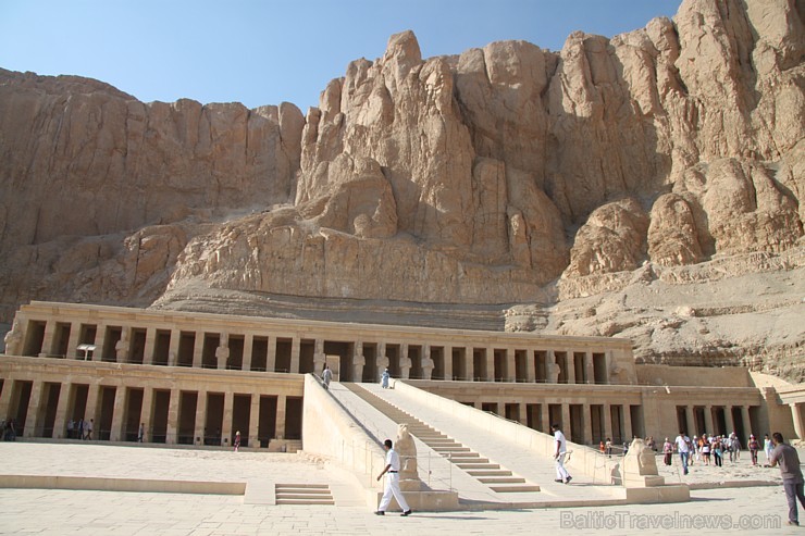 Travelnews.lv apmeklē valdnieces Hatšepsutas templi Luksorā. Vairāk informācijas par ceļojumiem uz Ēģipti - www.GoAdventure.lv 109691