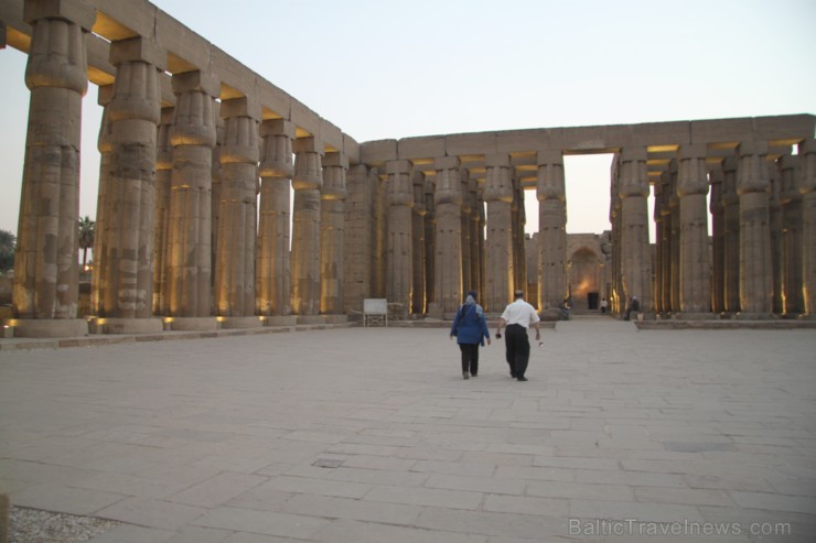 Travelnews.lv apmeklē Karnakas templi Luksorā. Vairāk informācijas par ceļojumiem uz Ēģipti - www.goadventure.lv 109971