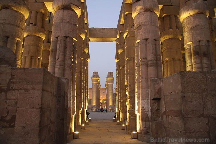 Travelnews.lv apmeklē Karnakas templi Luksorā. Vairāk informācijas par ceļojumiem uz Ēģipti - www.goadventure.lv 109980