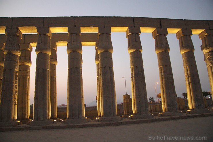 Travelnews.lv apmeklē Karnakas templi Luksorā. Vairāk informācijas par ceļojumiem uz Ēģipti - www.goadventure.lv 109982