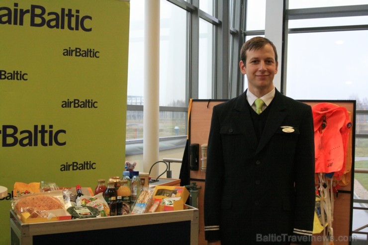 Oļegs, airBaltic stjuarts: 