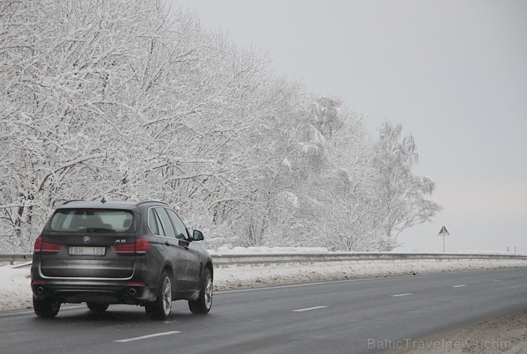 Travelnews.lv dodas dienas ceļojumā ar jauno BMW X5 3.0d 110903