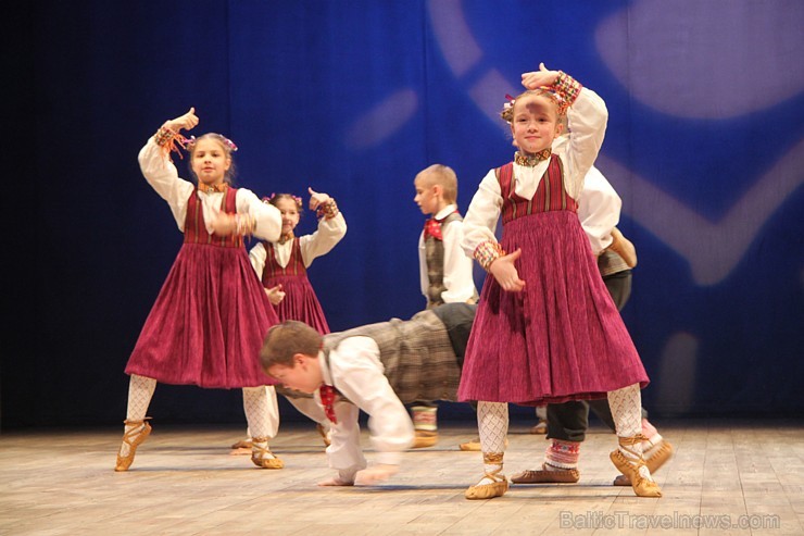 Labdarības akcijas «Eņģeļi pār Latviju» koncerts skan Ogrē 111060