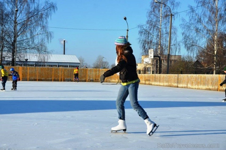 Svētdien, 19. janvārī, darbu uzsāka Jēkabpils slidotava. Brīvdienās slidotavas darba laiks būs no 11:00 līdz 20:00, bet darba dienās no 14:00 līdz 20: 112819