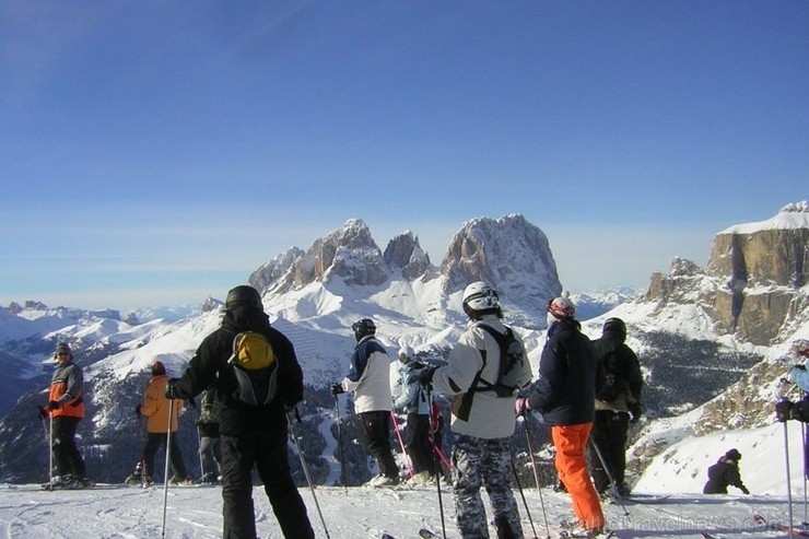 Val di Fassa kūrorts ietver vairākus mazus kūrortciematiņus - Kampitello, Kanaceja, Macina, Moena, Poca, Vigo un Soraga. 113132