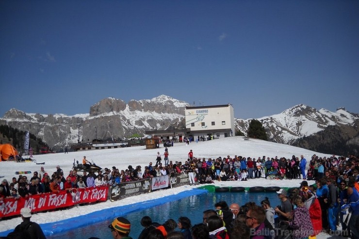 Val di Fassa kūrorts ietver vairākus mazus kūrortciematiņus - Kampitello, Kanaceja, Macina, Moena, Poca, Vigo un Soraga. 113133