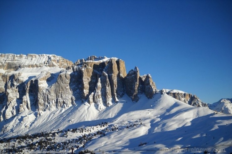 Val di Fassa kūrorts ietver vairākus mazus kūrortciematiņus - Kampitello, Kanaceja, Macina, Moena, Poca, Vigo un Soraga. 113139