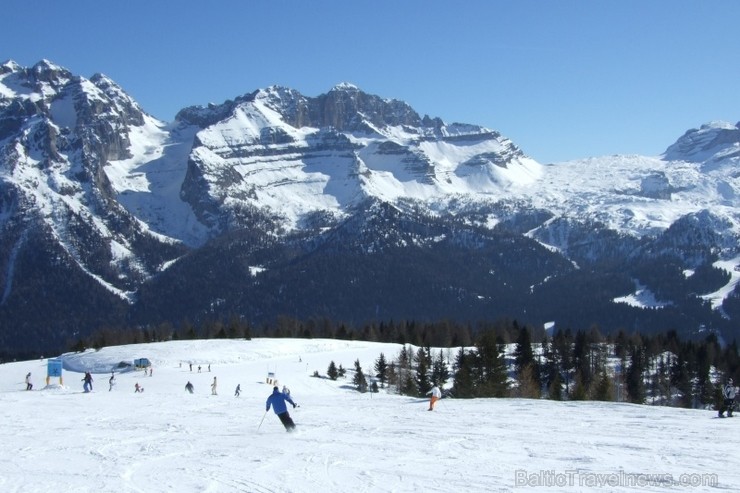 Madonna di Campiglio kūrorts atrodas Itālijas Ziemeļos starp Brenta Dolomītu Alpiem un Adamello-Presanella Glacieriem. 113149