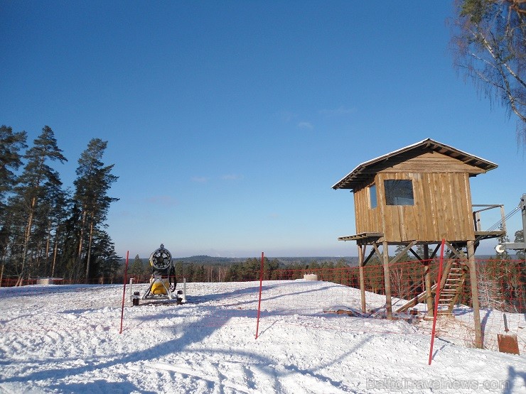 26.01.2014 Riekstukalna apmeklētājus sals nebiedēja. Par spīti lielajam aukstumam ziemas priekus baudīja gan mazi, gan lieli 113330