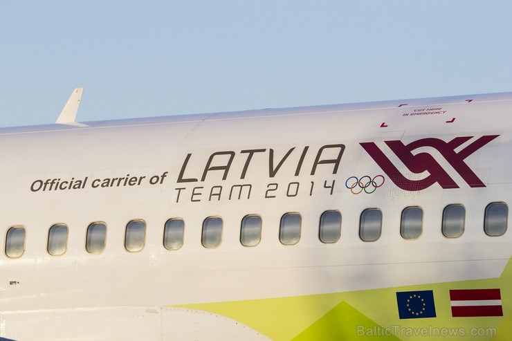 Pirmo reizi vēsturē Latvijas un Lietuvas delegācija uz Ziemas Olimpiskajā spēlēm dodas ar īpaši apdrukātu Boeing 737 lidmašīnu 114017