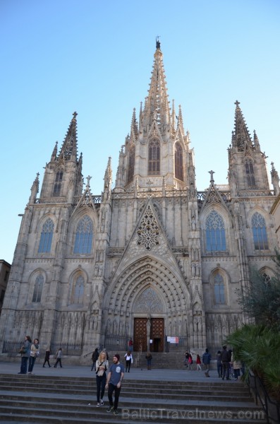 Barselonas gotiskā katedrāle no 13.gs. Tai līdzās atrodamas romiešu mūru paliekas. Vairāk informācijas www.remirotravel.lv 115119